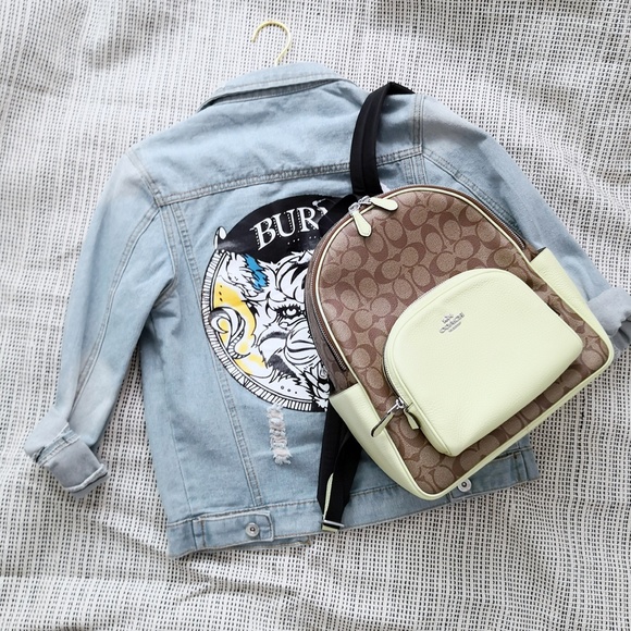New Coach Court Backpack In Signature Canvas Khaki/ Pale Lime 5671 $450 main image 6